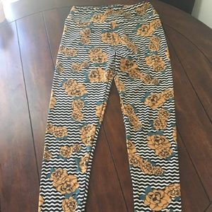OS Lularoe leggings